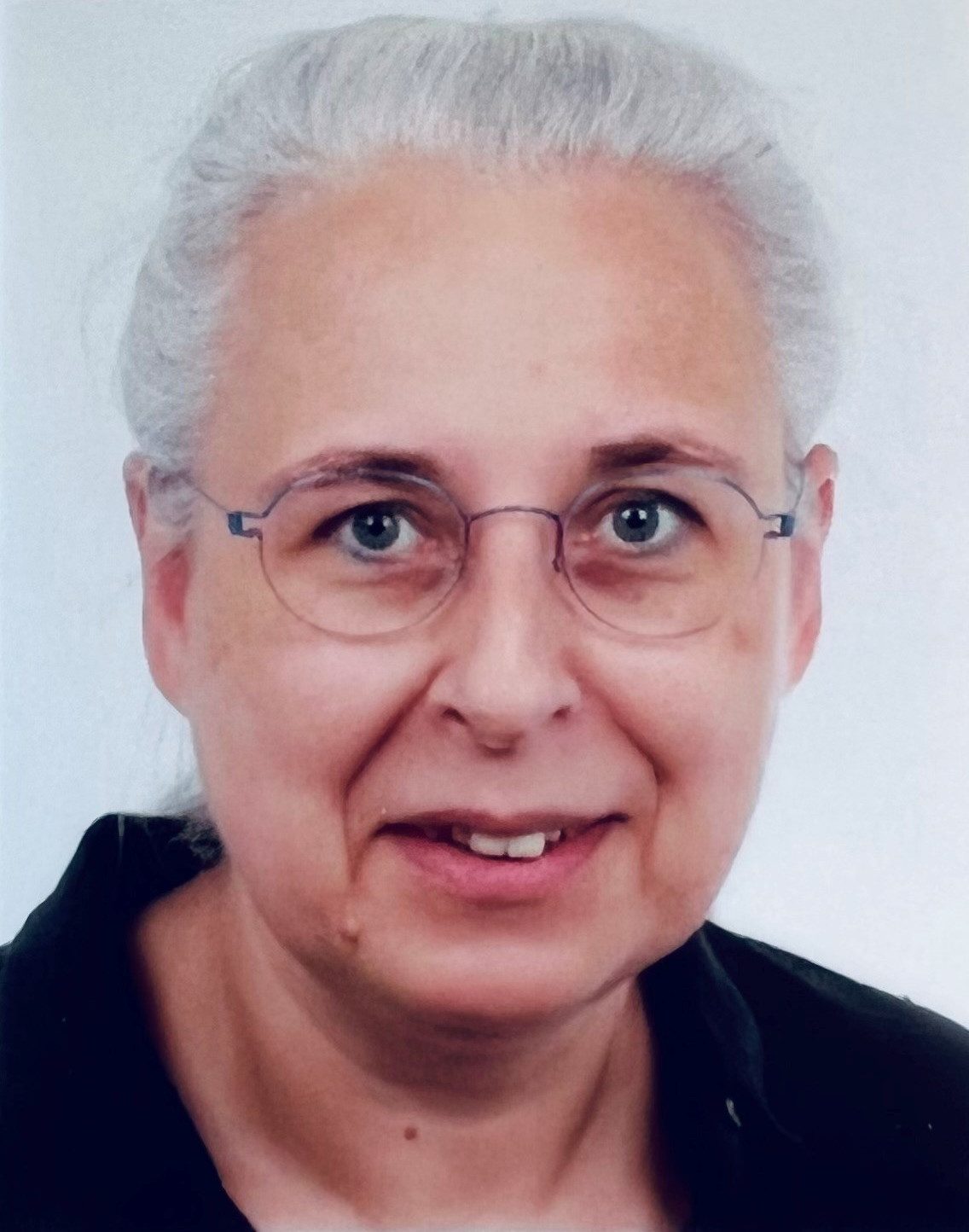 Vivien Helmut